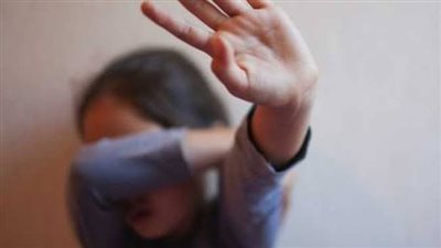 مقتل فتاه ضربًا على يد والدها.. ما القصة؟