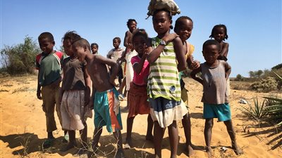 أطفال بلا تعليم.. 150 ألف طفل مهاجر إلى مالي دون شهادات ميلاد