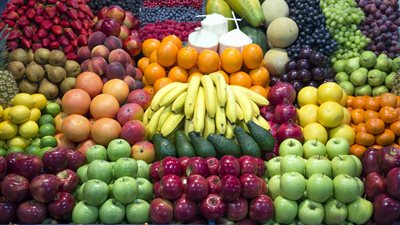 أسعار الفاكهة اليوم الأربعاء.. ارتفاع الجوافة والفراولة بـ 30