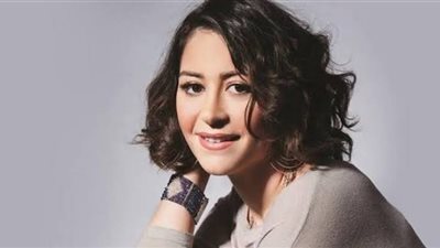 بين الكوميديا والدراما.. تعرفي على أدوار منة شلبي في 2022