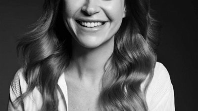 مصدر قضائي: التعامل مع منه شلبي جاء كأي متعاطي مخدرات