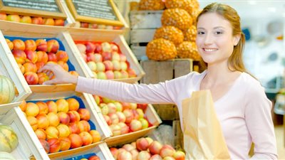 أسعار الفاكهة اليوم الأحد.. العنب يتراجع والبرتقال يرتفع