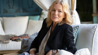 كاثرين أوماني تفضح قبلات الأمير هاري الساخنة