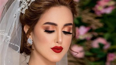 لعروس 2023.. تعرفي على أساسيات مكياج يوم الزفاف