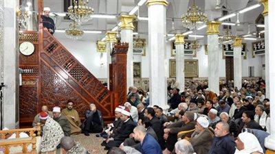 هل يجوز للمسافر ترك صلاة الجمعة؟.. أمين الفتوى يرد