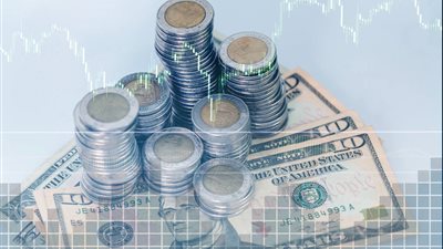 أسعار العملات العربية والأجنبية اليوم الجمعة في البنوك ومحلات الصرافة