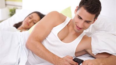 «الصراحة راحة».. 4 طرق للتعامل مع زوجك الخائن