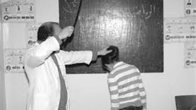 ضرب حتى الموت.. مدرس ضرب تلميذة في مدرسة بأسيوط ولفظت أنفاسها الأخيرة