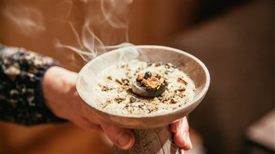 العلاقة بين البخور وطرد الجن والشياطين.. وهل إشعاله يوم الجمعة سُنة؟ «الإفتاء» تُجيب