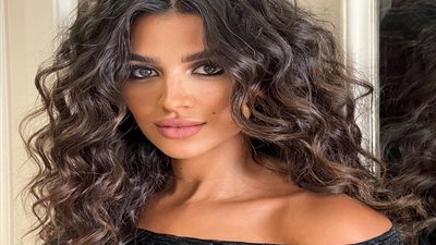 صور آية الغرياني الأكثر شبها بالنجمة ياسمين صبري