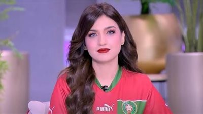 «يا فرحة ما تمت».. ياسمين عز تنفي وقف برنامجها.. والجمهور زعلان