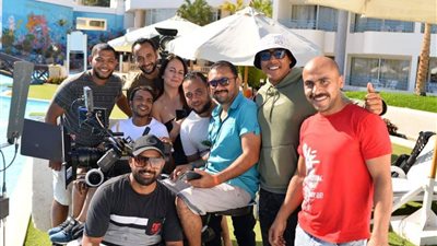 خبير سياحي يشيد بتجربة تصوير فيلم سينمائي بشرم الشيخ يضم نجومًا سعوديين