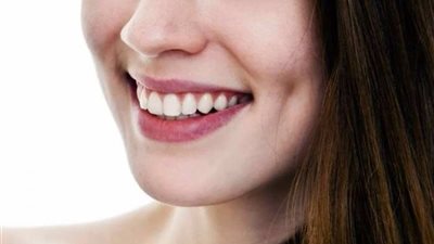 6 علامات لجمال المرأة لا يختلف عليها أحد.. «الغمازات والضحكة الحلوة»| صور