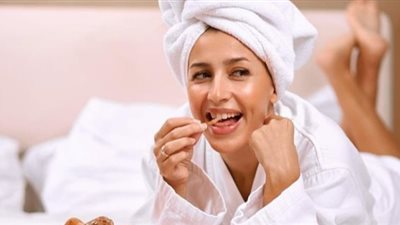 فنانات أثرن الجدل بظهورهن بـ«الروب»