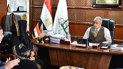 عربة متنقلة لتدريب بدويات سانت كاترين على المشغولات اليدوية