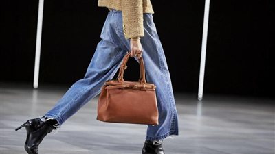 شاهدي أحدث موديلات الأحذية باللون الأسود لشتاء 2023 (صور)