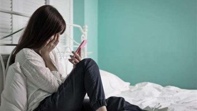 تفاصيل ابتزاز شاب لفتاة عبر الواتس آب في الشرقية
