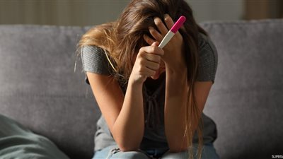 البرسيم الأحمر.. أسباب تأخر الحمل عند النساء 