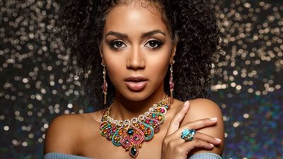 تعرفي على أحدث صيحات الاكسسوارات لشتاء 2023