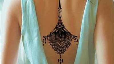 «بسبب رسم الحنة في مكان حساس».. عريس يطرد زوجته في الصباحية