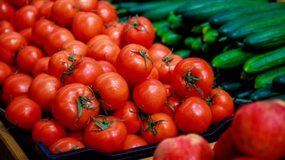 أسعار الخضروات اليوم الجمعة.. الطماطم تتراجع بالأسواق والفاصوليا ترتفع