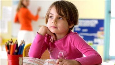 «النوم والأكل» نصائح ذهبية لعلاج تشتت انتباه طفلك 