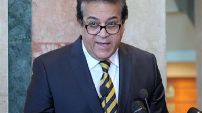 وزير الصحة..يتسلم شهادة موسوعة «جينيس» للأرقام القياسية