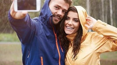 احذري التقاط الصور السيلفي أثناء المطر