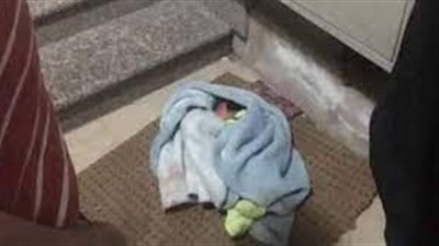 « جحود أم» ألقت طفلتها الرضيعة  بالشارع خوفًا من الفضيحة 