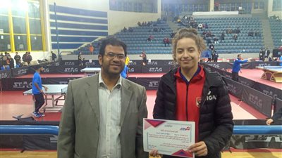 «هير نيوز» تكرم الطفلة المعجزة هنا جودة داخل استاد القاهرة