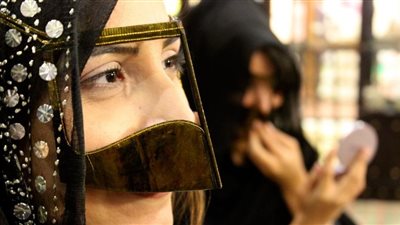 شاهدي العرس الإماراتي من «الزهبة» إلى «رقصة العيالة» (صور)