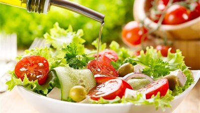 وصفات مذهلة لإعداد طبق سلطة مثالي لفصل الشتاء