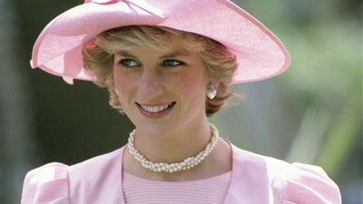 اقتني عطر الأميرة ديانا المفضل بأقل تكلفة