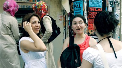 التركيات الأقل طولا من 160 سم ممنوعات من الخروج للشارع