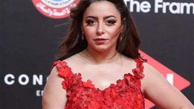 إلهام عبدالبديع: «مشهد على السرير كان هيخليني رقم 1 وفكرت بالانتحار» (فيديو)