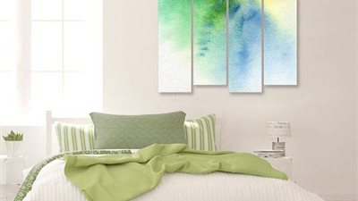 أفكار جريئة لترتيب براويز ولوحات الحائط لغرفة نومك (صور)