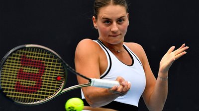 لاعبة أوكرانية تعلن رفضها مصافحة الروس في بطولة أستراليا المفتوحة للتنس