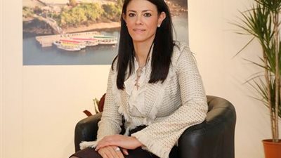 رانيا المشاط تفتح خطوط التعاون مع عدة جهات في دافوس 2023