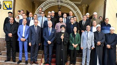 محافظ جنوب سيناء يزور كاتدرائية السمائيين ويهنيء الأنبا أبوللو بعيد الميلاد المجيد 