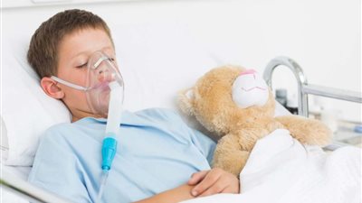 أستاذ مناعة يكشف الفارق بين الإنفلوانزا والفيروس المخلوي