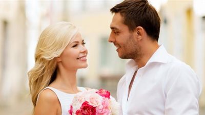 «الجمال وحده لا يكفي» صفات يعشقها الرجل في المرأة