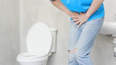 ما هو السلس البولي وعلاجه؟ وسر تعرض النساء للإصابة به