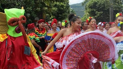 احتفالات في الشوارع وملكة جمال.. أسرار مهرجان الأرز في كولومبيا