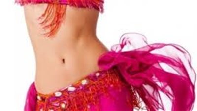 القبض على راقصة شهيرة بعد نشرها فيديوهات خليعة