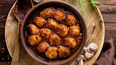 طريقة عمل كفتة الدجاج بالصلصة بخطوات بسيطة