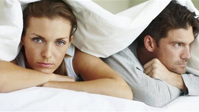 حكم طلب المرأة مقابل مادي من زوجها على الجماع؟ علي جمعة يجيب