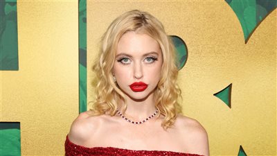 القبض على ممثلة بتهمة سرقة بلوزة