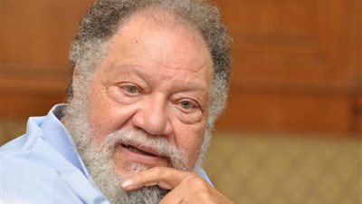 يحيى الفخراني لشيخ الأزهر: ما تفسير «واهجروهن في المضاجع واضربوهن»؟