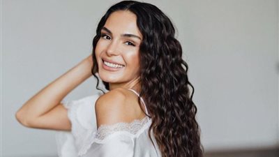 إيبرو شاهين تداوي جراح متضرري زلزال تركيا بطريقتها