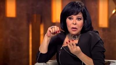 إسعاد يونس تعلن عودتها وتوجه رسالة لجمهورها بعد وعكتها الصحية